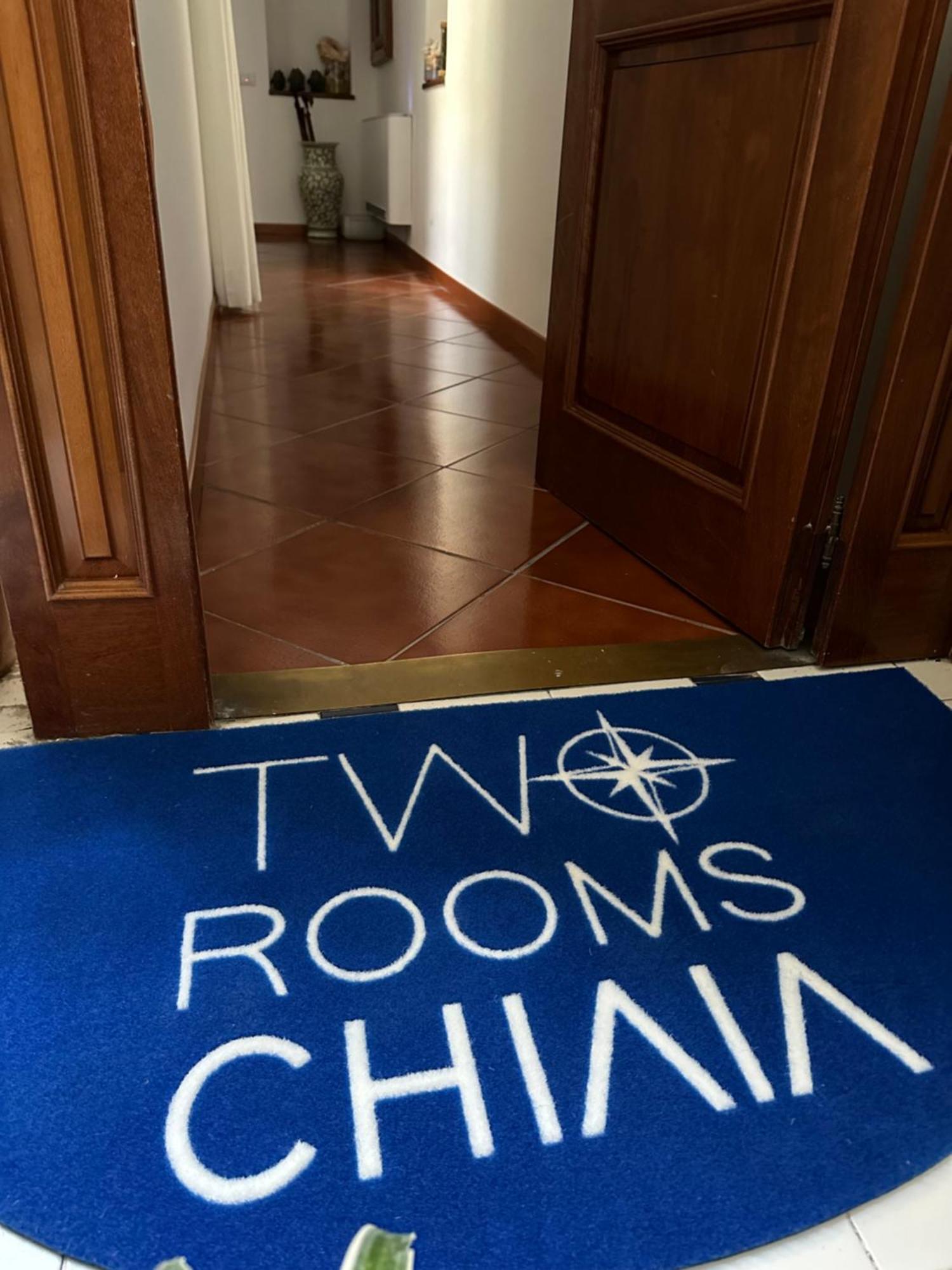 Two Rooms Chiaia 37 Napoli Bagian luar foto